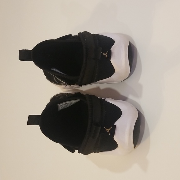 Kids Jordan Sneakers - Picture 6 of 11